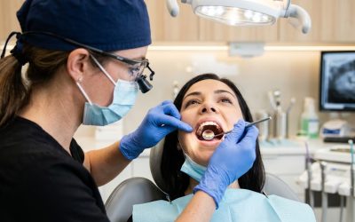 How Long Do Dental Crowns Last? Lifespan, Warning Signs & Replacement